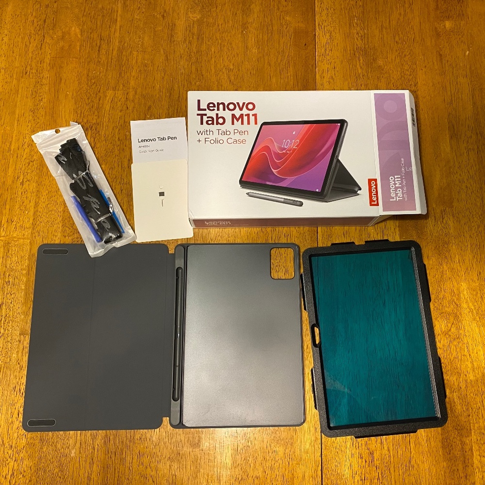 Lenovo Tablet M 11 Folio CASE and accessories (no pen or tablet)